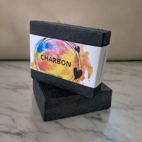 Savon artisanal au charbon détoxifiant profond - La Savonnerie